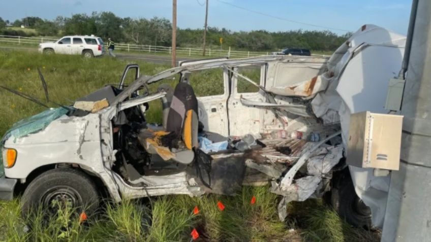 Mueren 10 migrantes indocumentados en terrible accidente en autopista de Texas