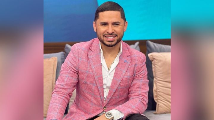 ¡Tragedia en la música! Larry Hernández está delicado por Covid-19 y pide oraciones: "No estoy bien"
