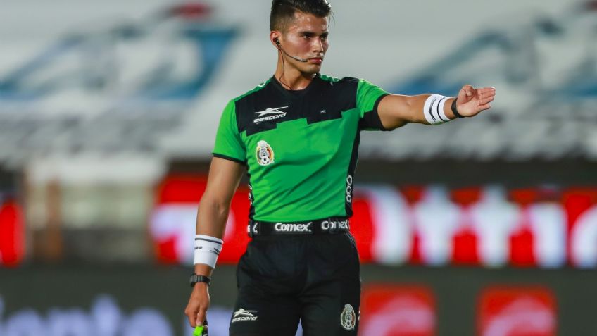 Sonorense Guillermo Pacheco ‘estrena’ su silbato en la Primera División del futbol mexicano