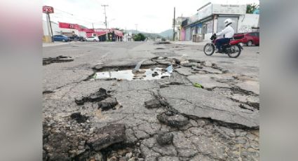 Calles de Hermosillo lucen deshechas por las recientes lluvias; representa un riesgo para los ciudadanos