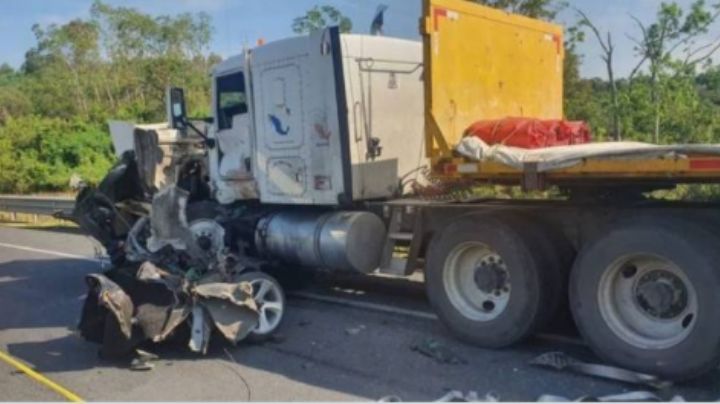 Niña sale proyectada y sus padres desfigurados tras chocar de frente con un camión