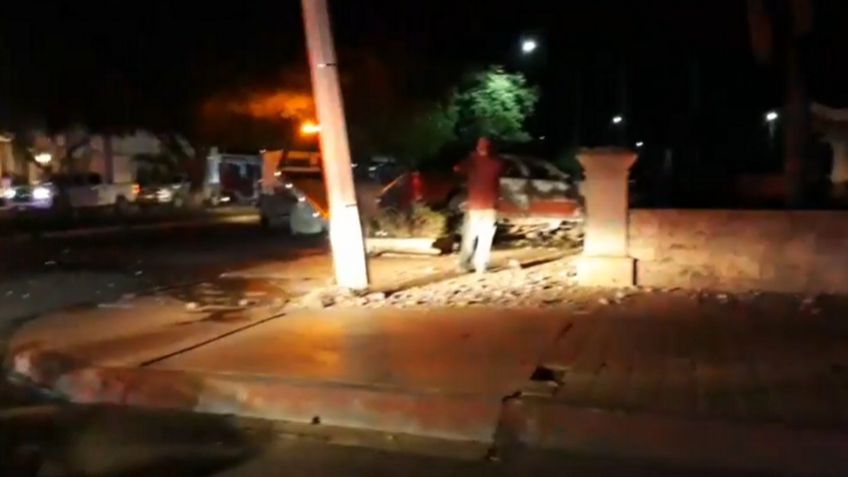 Caos en Ciudad Obregón: Vehículo arde en llamas tras colisionar; baches provocarían accidente