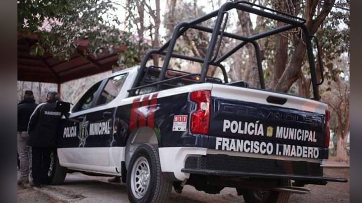 Indignante: Afuera de un kínder, abandonan a dos bebés; uno no traía ropa