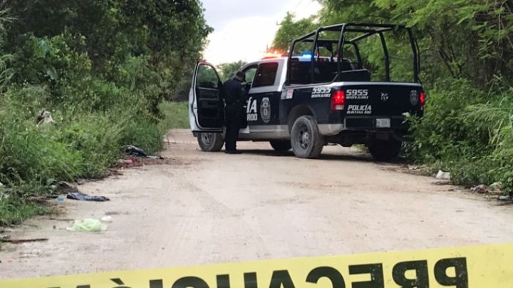 Tiran a hombre maniatado en camino de tierra; tenía impactos de bala