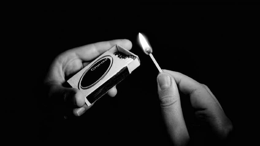 Sujeto intenta prenderle fuego a una joven tras abusar de ella; roba su auto y escapa