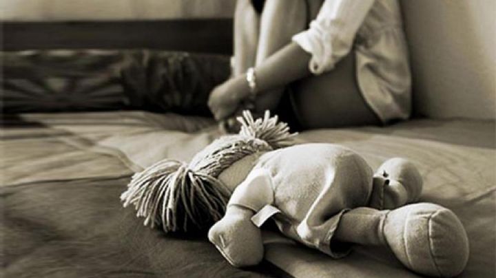 Tras ir con su papá a cortar leña, descubren que una niña está embarazada; Victorino abusó de ella