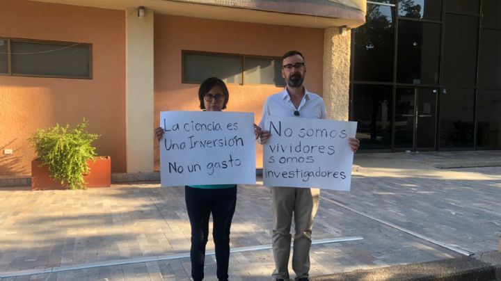 'Ciencia bajo protesta', la movilización del Conacyt en Obregón para exigir certeza laboral