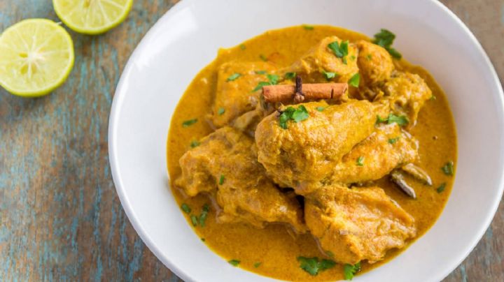 ¡Exquisito manjar! Descubre cómo preparar este pollo en salsa de cerveza con papas