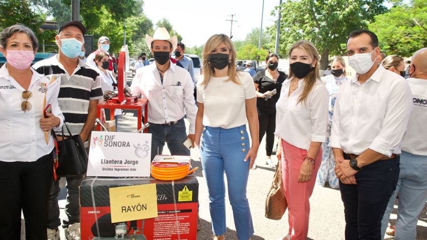 Claudia Pavlovich entrega proyectos productivos a 300 familias de 60 municipios de Sonora