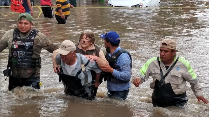 Confirma AMLO 17 fallecidos tras inundaciones en Hidalgo; 10 morirían en hospital sin oxígeno