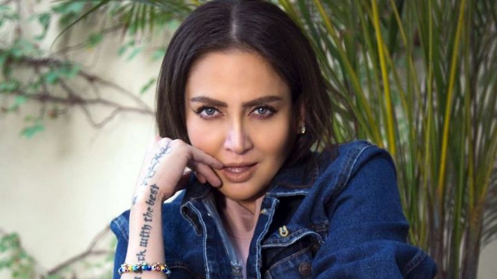 Tras ser llamada "asesina", Celia Lora olvida toda polémica y posa con ligero atuendo