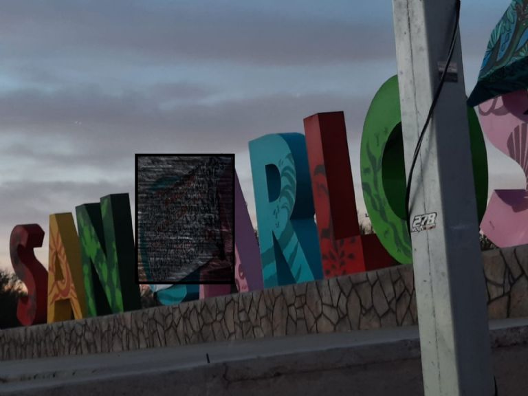 En la imagen, una de las 'narcomantas' que apareció en Guaymas este miércoles.