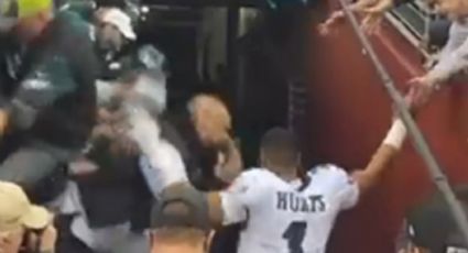 VIDEO: Aficionados caen de la tribuna y casi aplastan a jugador de los Philadelphia Eagles