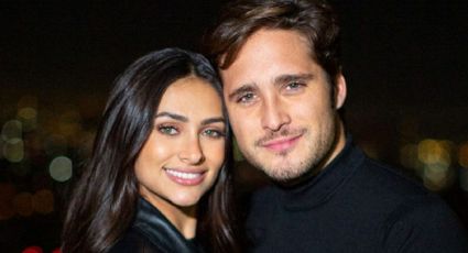 Renata Notni, novia de Diego Boneta, presume marcado abdomen con espectacular bañador