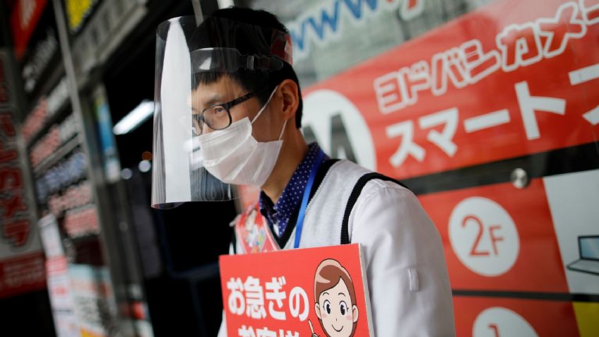Se desbordan los contagios de Covid-19 en Japón; el país supera los 50 mil casos