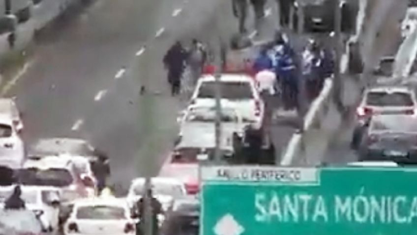 VIDEO: Errático automóvil provoca fuerte carambola en carretera del Estado de México