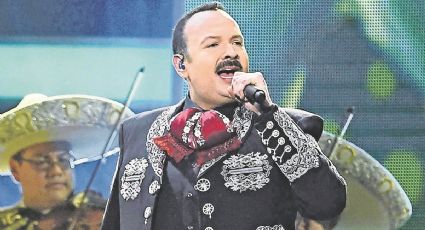 Pepe Aguilar alerta a la farándula después de presumir lujoso auto: "Coche de chavo ruco"