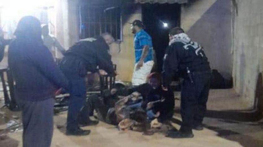 Hermosillo: Una mujer y sus tres hijos menores de edad resultan intoxicados en incendio