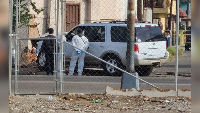 Pistoleros acribillan y matan a conductor que paseaba por las calles de Tijuana