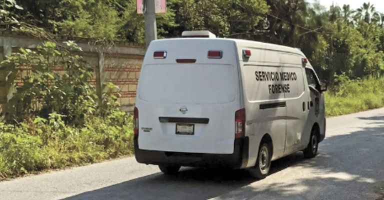 Semefo llega al sitio del crimen