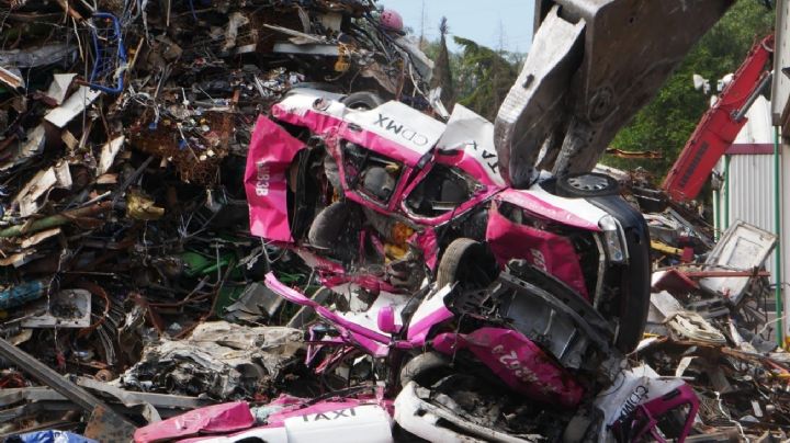 Inicia la destrucción de 110 taxis de la CDMX; Eran muy viejos para circular