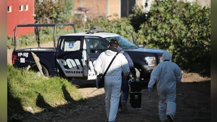 Abandonan a un hombre 'embolsado' en medio de un terreno baldío de Puebla