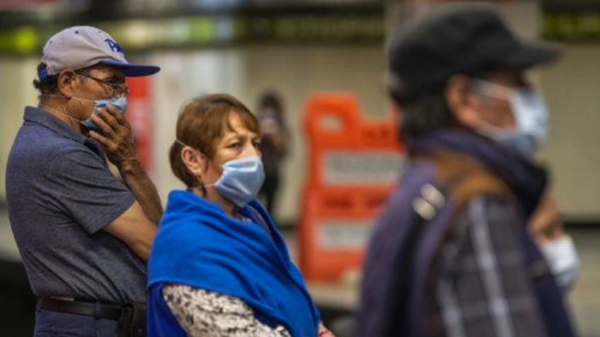 Todavía no te lo quites: OPS pide no dejar de usar cubrebocas en espacios cerrados