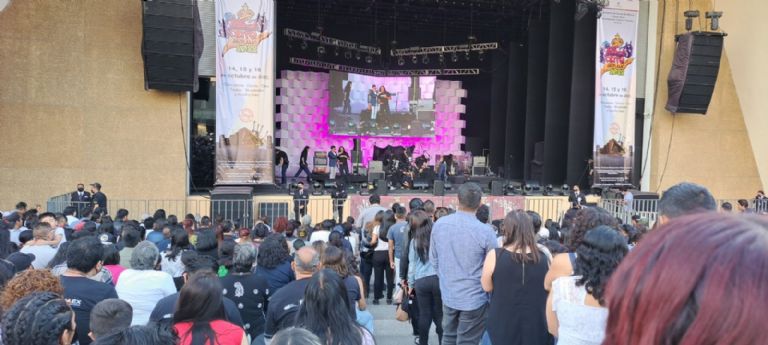 Concierto de El TRI en el Festival de Arte Urbano