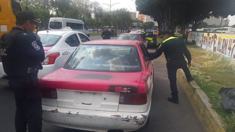 Taxis con placas fantasma en la CDMX