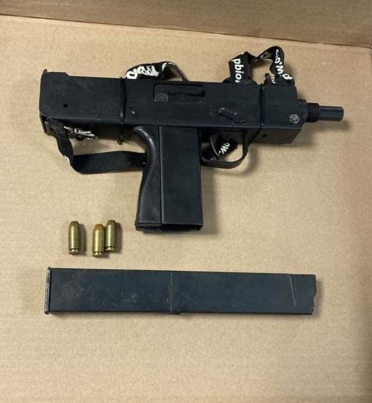 El arma de fuego calibre .40 milímetros incautada en Rosario 