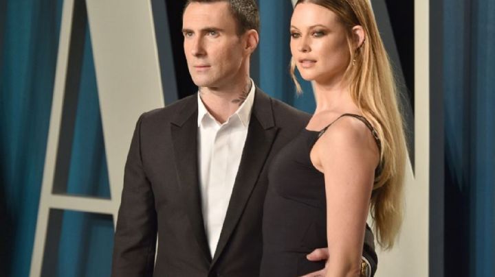 Tras acusaciones de infidelidad, cantante paraliza a sus fans tras aparecer en público con su esposa