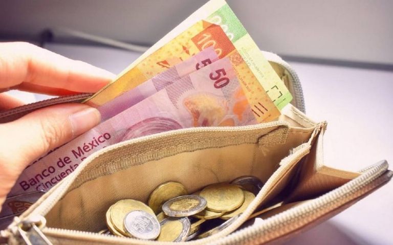 Prevén deudas, inflación y depredación para el quinto año de AMLO en el poder. Foto: Internet