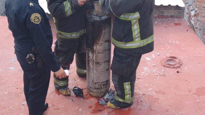 Fuga en tanque de gas provoca incendio en Iztapalapa; Evacúan a más de 50 personas