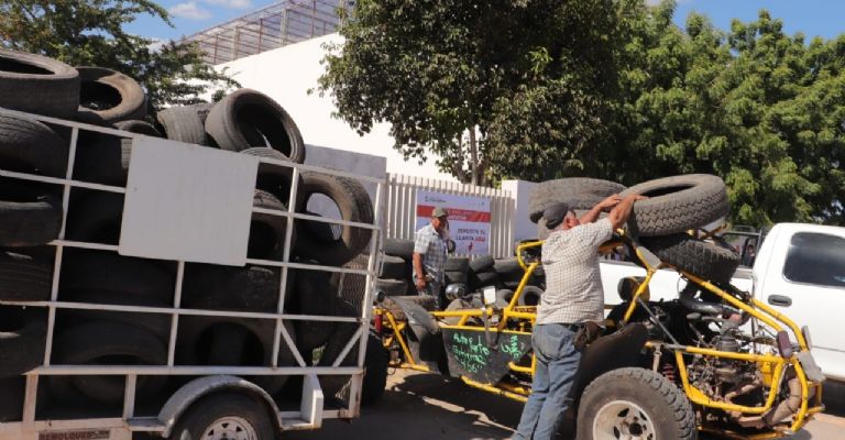 Dan banderazo a la primera campaña 'Llantatón' para disminuir riesgos por el dengue