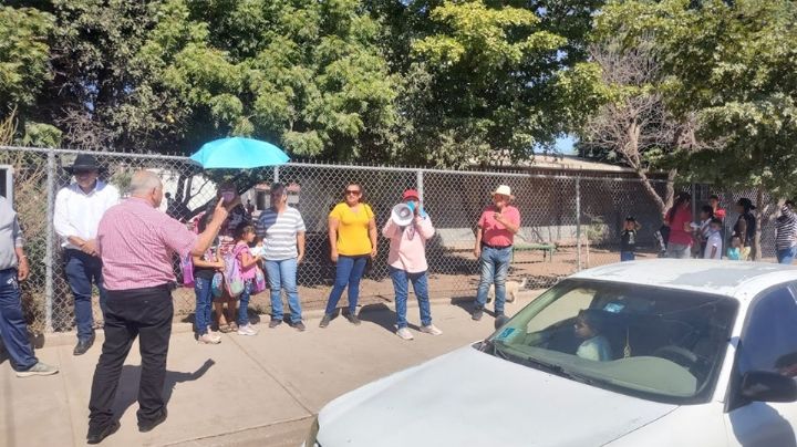 Ciudadanos se manifiestan por mal estado de las calles de Ciudad Obregón