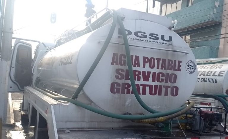 Pipas de agua en la GAM