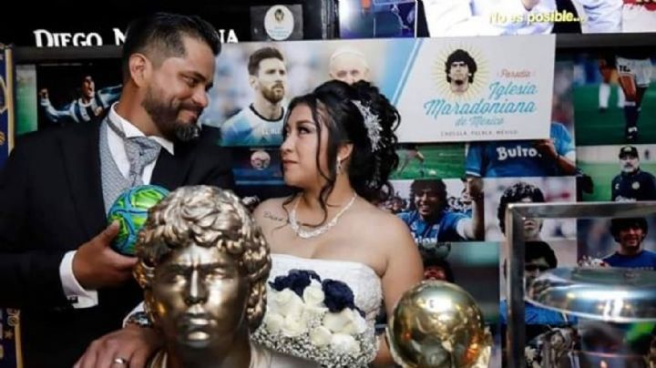 Con la bendición de Maradona, pareja es la primera casarse en iglesia del argentino en Puebla