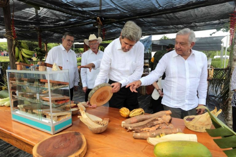 AMLO se reunió con John Kerry el pasado viernes, en Sonora. Foto: Internet