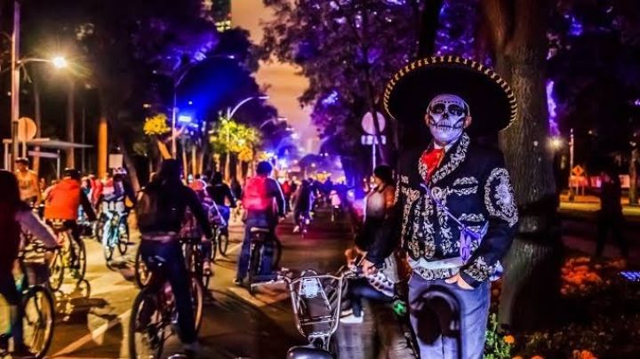 ¡Regresa el Paseo Nocturno en Bici de Día de Muertos! Fechas y horarios del evento