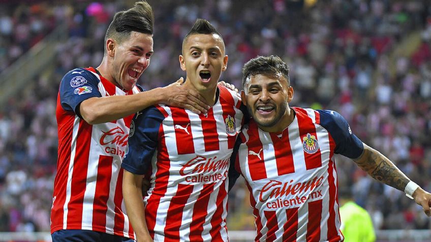 Polémica en Chivas: Captan a jugadores en concierto de Christian Nodal; directiva está molesta