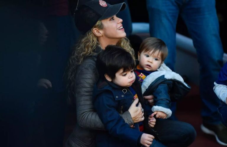 Fotografía de Shakira con sus hijos