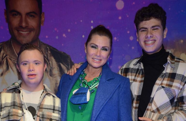 Lety Calderón y sus hijos