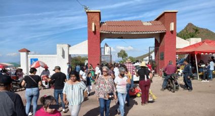 Cientos de guaymenses visitaron a sus fieles difuntos en los cementerios del Puerto