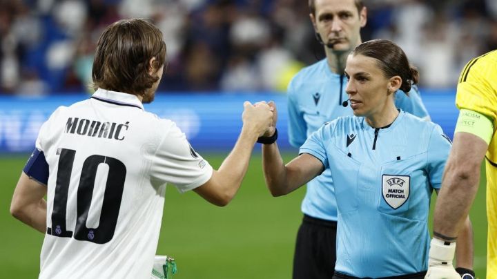 Árbitra Stéphanie Frappart hace historia ante el Real Madrid en Champions League