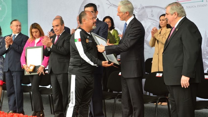 Con premio a deportistas destacados el Estado de México celebra la Revolución Mexicana