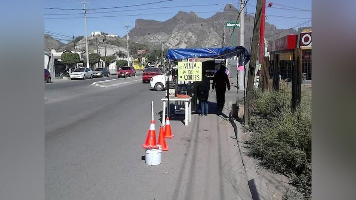 Venta de cohetes en 'veremos' durante las festividades de diciembre en Guaymas