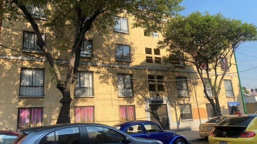 ¡Insólito! Hombre intenta quitarse la vida en la Cuauhtémoc y oficiales lo rescatan