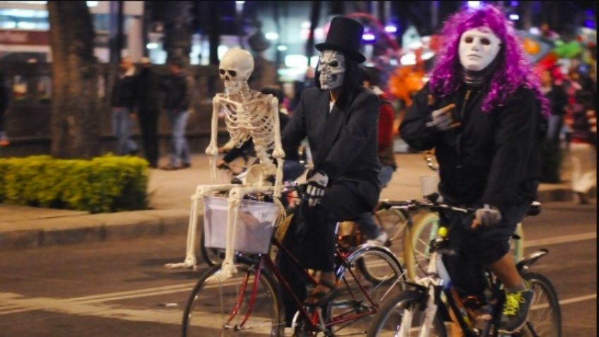 Para despedir eventos de Día de Muertos, esta es la ruta del Paseo Nocturno en Bici de CDMX