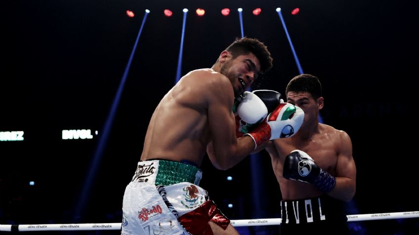 Gilberto 'Zurdo' Ramírez no puede "vengar" a 'Canelo' y pierde ante Dmitry Bivol