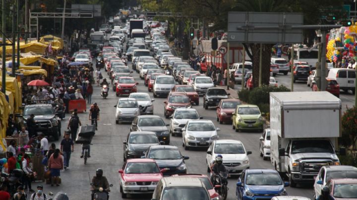 Hoy no circula martes 8 de noviembre: ¿Qué terminación de placas no transitan en CDMX y Edomex?